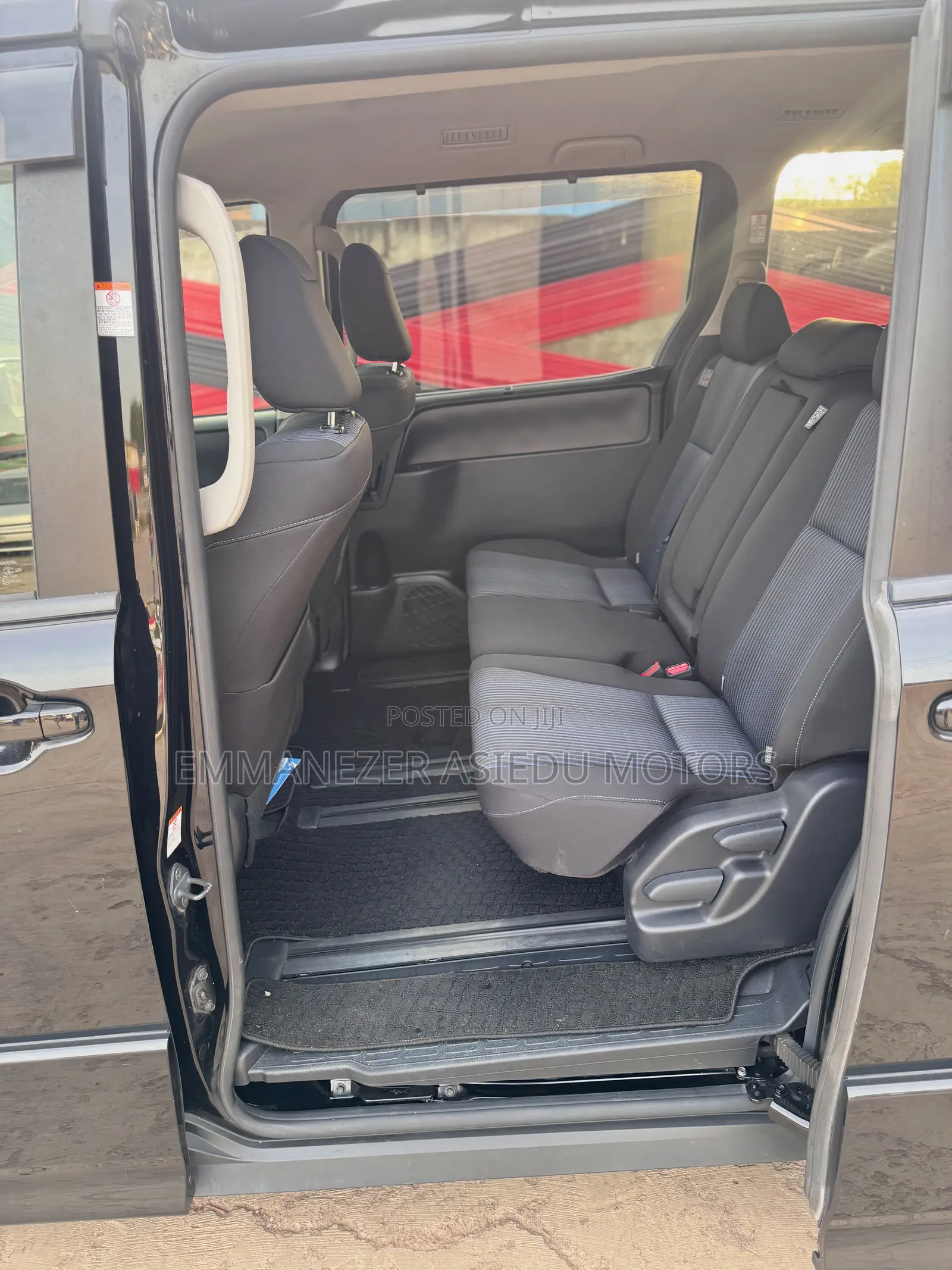 Toyota Voxy SV Premium 2014 Black