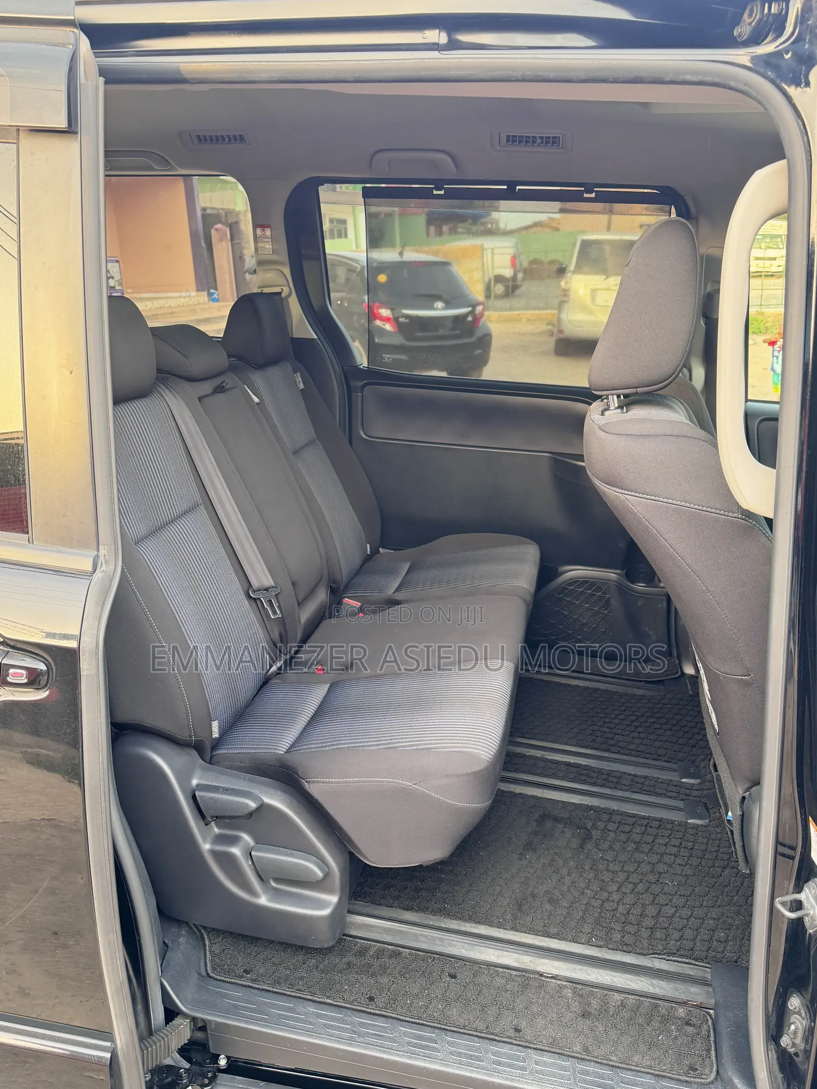 Toyota Voxy SV Premium 2014 Black