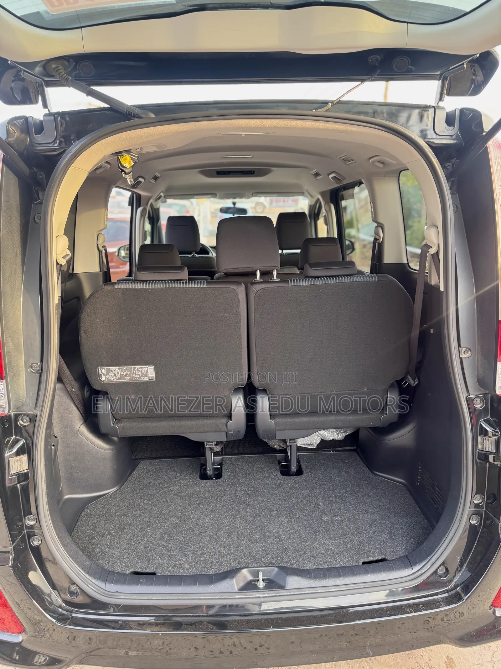 Toyota Voxy SV Premium 2014 Black