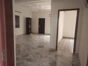 2bdrm Apartment in Helena Estate Agency, Ofankor for rent