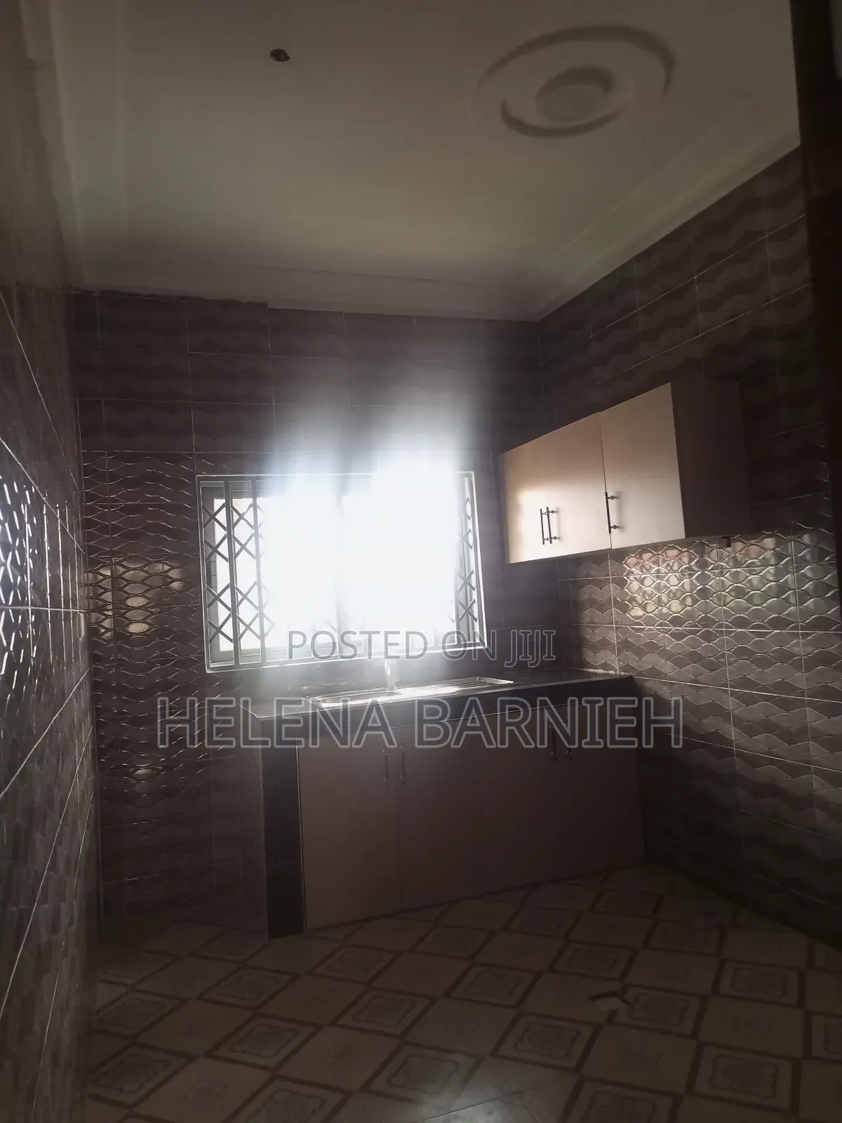 2bdrm Apartment in Helena Estate Agency, Ofankor for rent