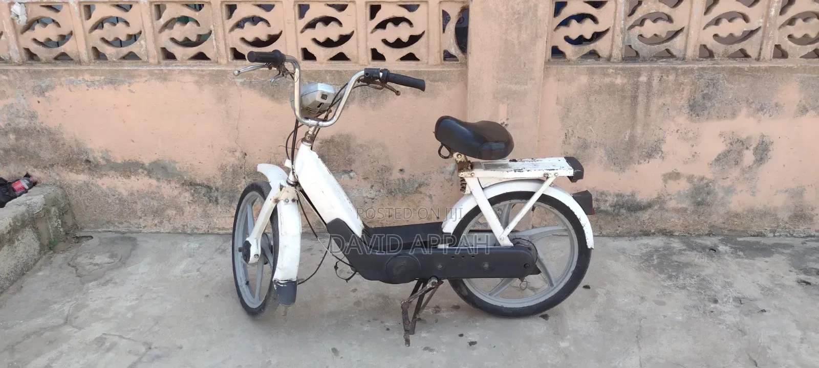 Piaggio Scooter 2003 White