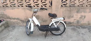 Piaggio Scooter 2003 White