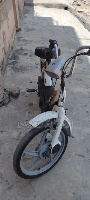 Piaggio Scooter 2003 White