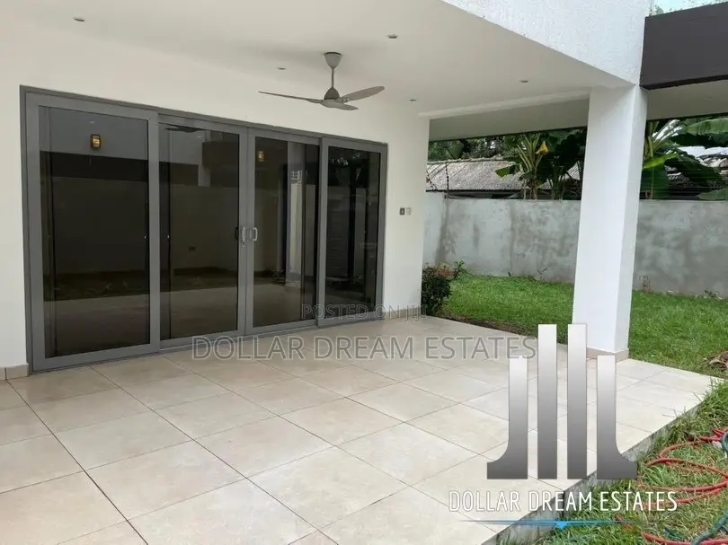 4bdrm Townhouse / Terrace in North Ridge for rent