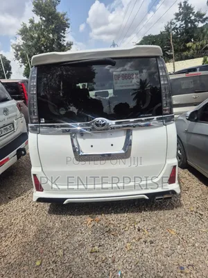 Toyota Voxy 2015 White