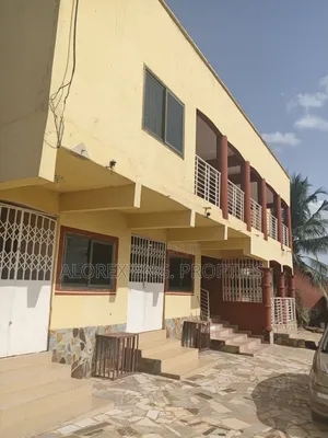 1bdrm Apartment in Adenta, Frafraha for rent