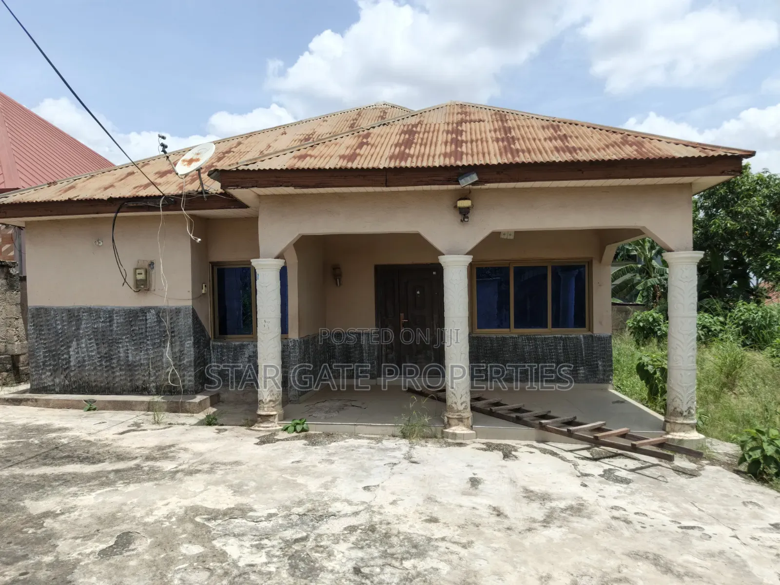 4bdrm House in Kenyasi Brofoyeduru, Kumasi Metropolitan for sale