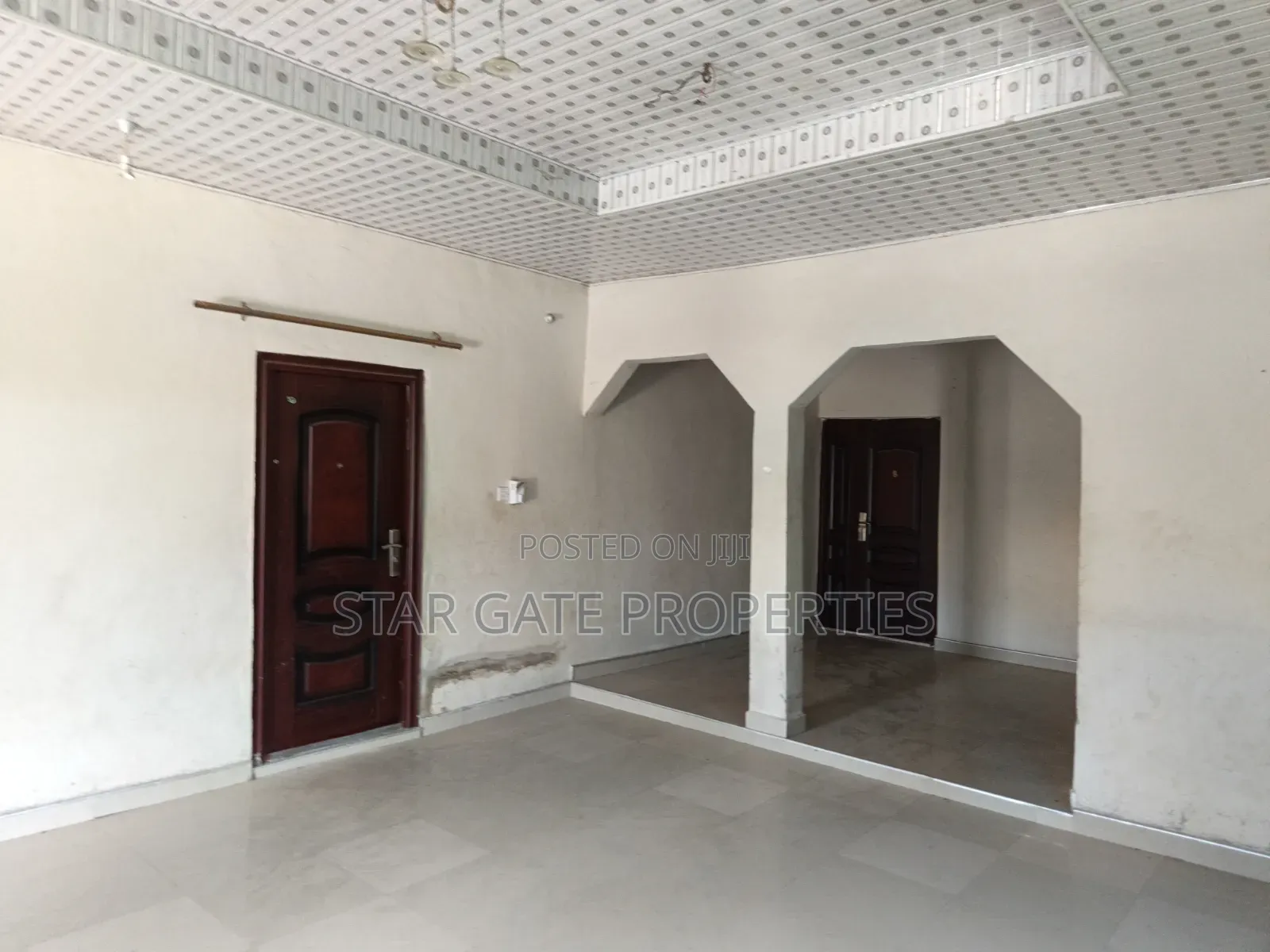 4bdrm House in Kenyasi Brofoyeduru, Kumasi Metropolitan for sale