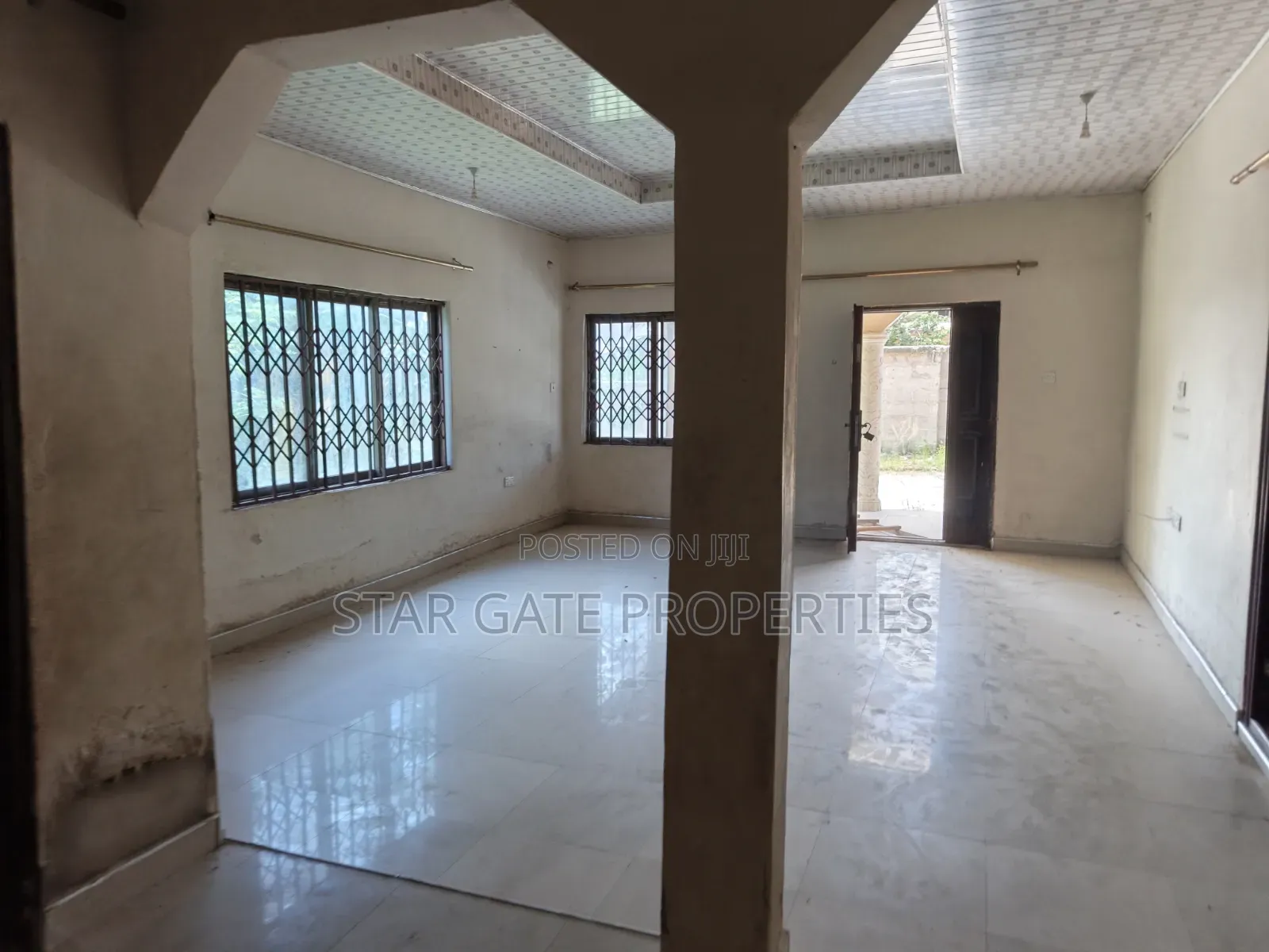 4bdrm House in Kenyasi Brofoyeduru, Kumasi Metropolitan for sale