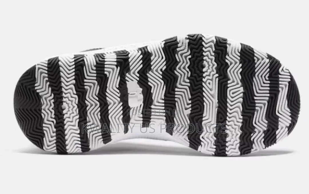 Under Armour Curry 3z 24 Sneakers - Size 43
