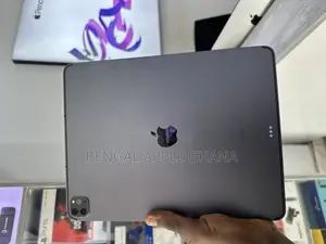 Apple iPad Pro 12.9 (2021) 256 GB Black