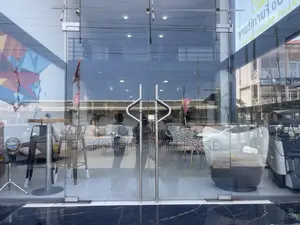 355 SQM Showroom at Spintex
