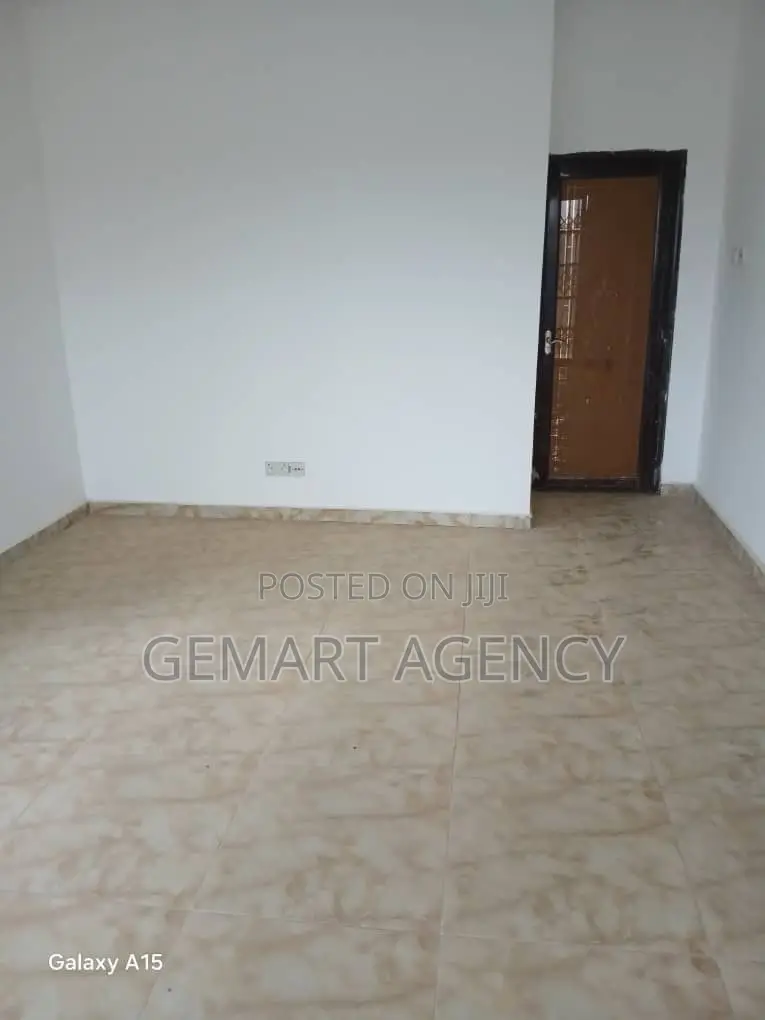 Furnished 4bdrm Apartment in Kwabenya Abuom for sale
