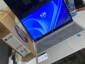 New Laptop HP 15 8GB Intel Core i3 SSD 256GB