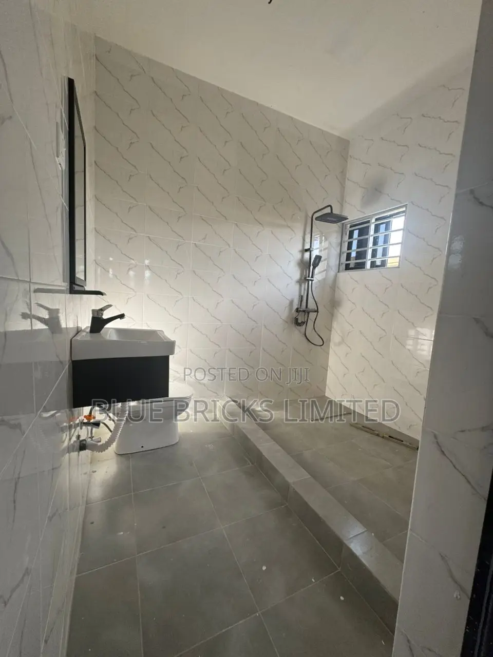 3bdrm House in Spintex Manet for sale