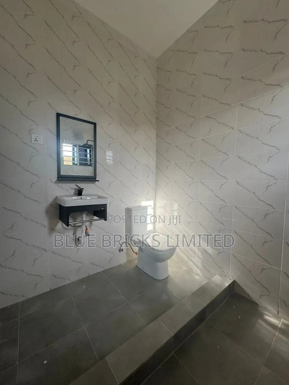 3bdrm House in Spintex Manet for sale