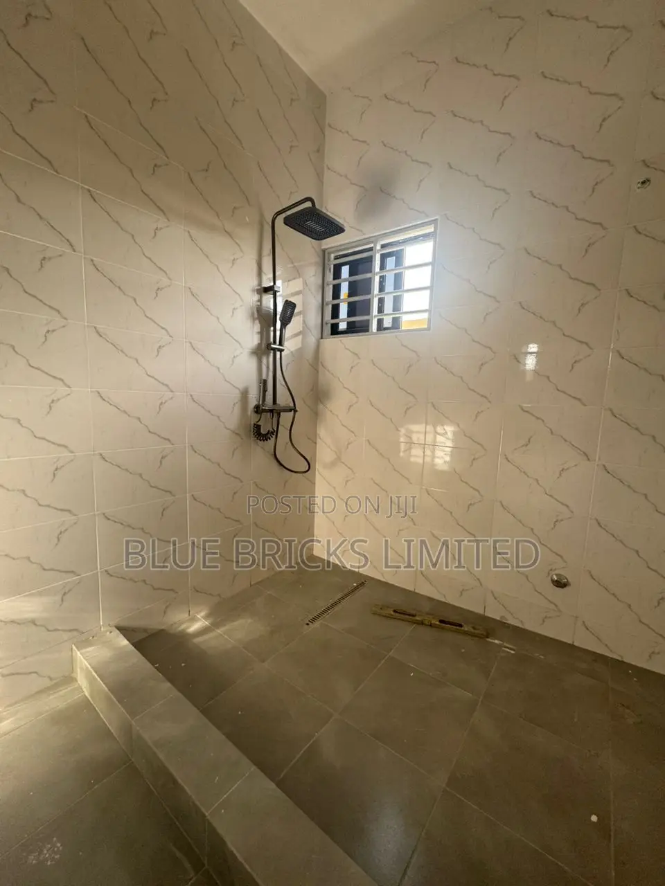 3bdrm House in Spintex Manet for sale