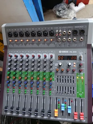 Yamaha Pa-800 8 Channels Mxer