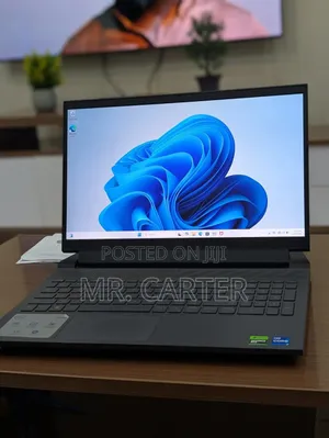 New Laptop Dell G15 5535 16GB Intel Core i7 SSD 1T