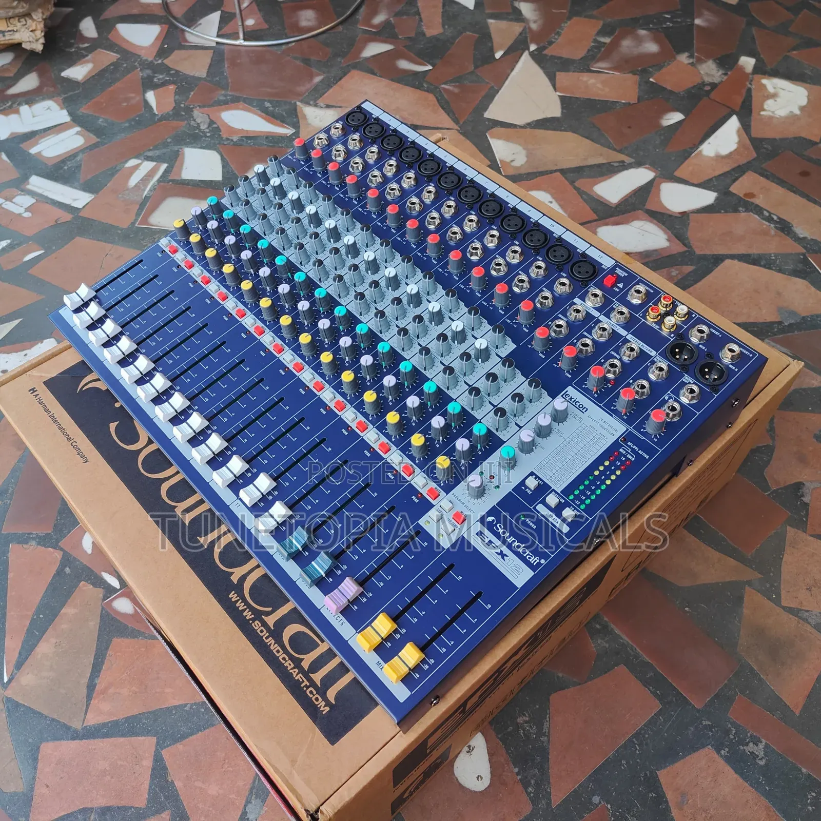 Soundcraft Efx12 12-Channel Analog Mixer