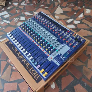 Soundcraft Efx12 12-Channel Analog Mixer