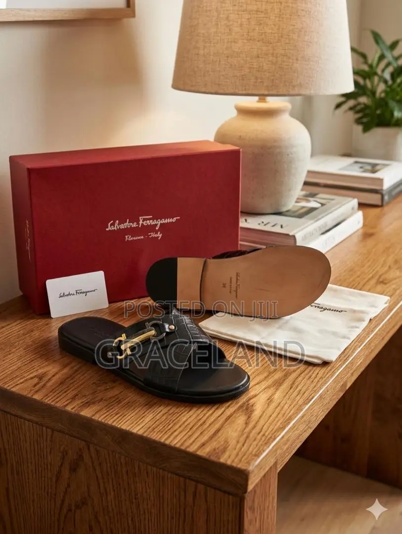 This Is Original Pure Real Leather Men Sandals Slipper Available Stock