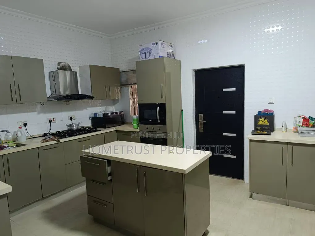 5bdrm Duplex in Amasaman Pobiman for sale