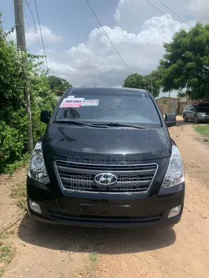Hyundai Starex 2018 Black
