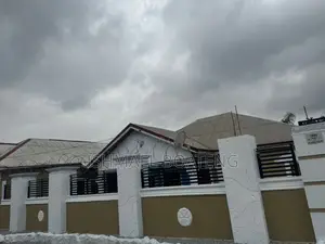 5bdrm House in Kwabre for sale