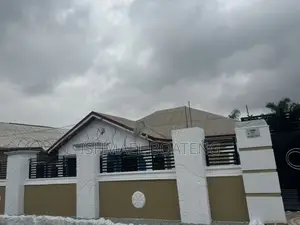 5bdrm House in Kwabre for sale