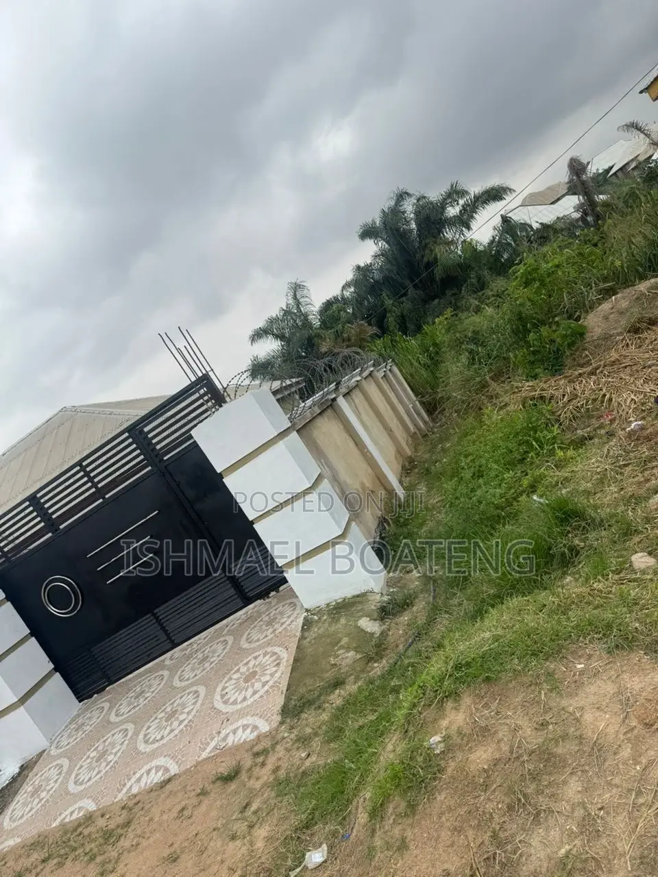 5bdrm House in Kwabre for sale