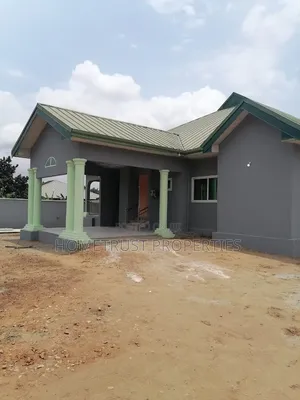 4bdrm House in Pokuase Abensu for sale