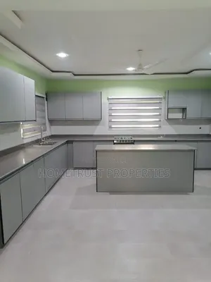 4bdrm House in Pokuase Abensu for sale