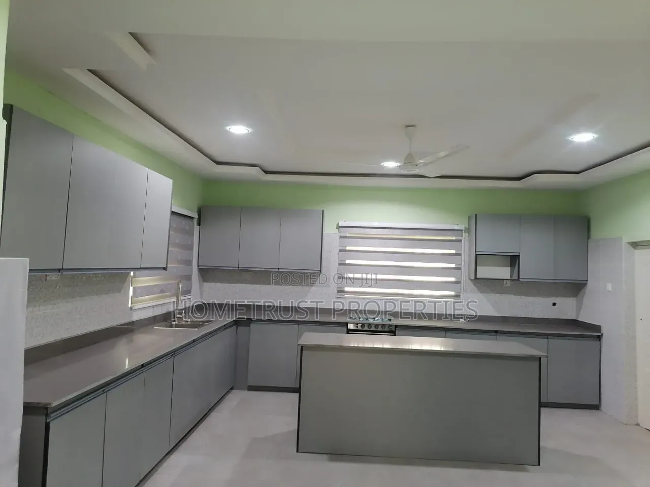 4bdrm House in Pokuase Abensu for sale