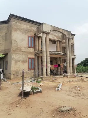 5bdrm Duplex in Amasaman Sapeiman for sale