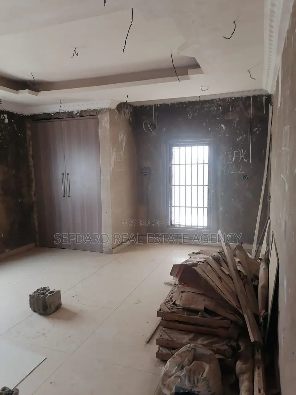 5bdrm Duplex in Sefdard Properties, Amasaman for sale
