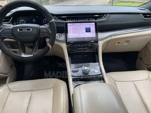 Jeep Cherokee 2023 Black