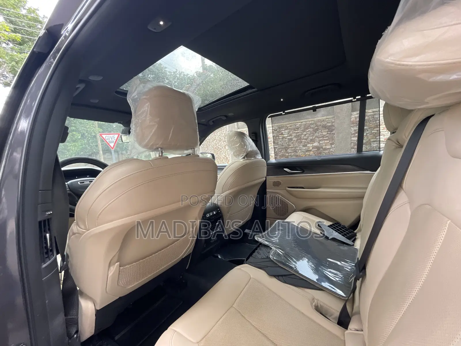 Jeep Cherokee 2023 Black
