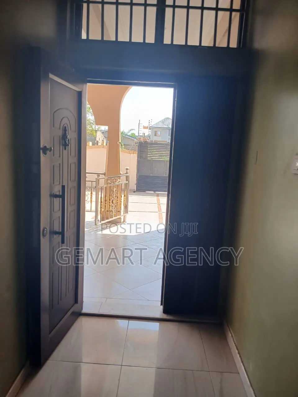 6bdrm Apartment in Tema Community 22 🏡 for rent