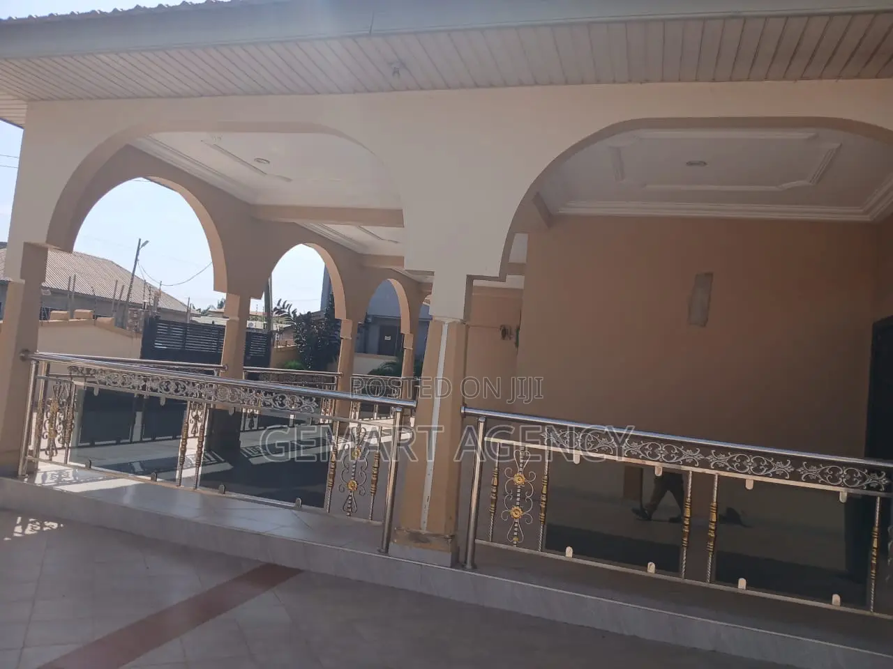 6bdrm Apartment in Tema Community 22 🏡 for rent