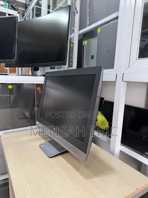 Desktop Computer HP AiO 24 8GB Intel Core i7 SSD 256GB
