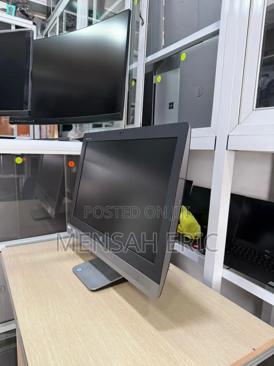Desktop Computer HP AiO 24 8GB Intel Core i7 SSD 256GB