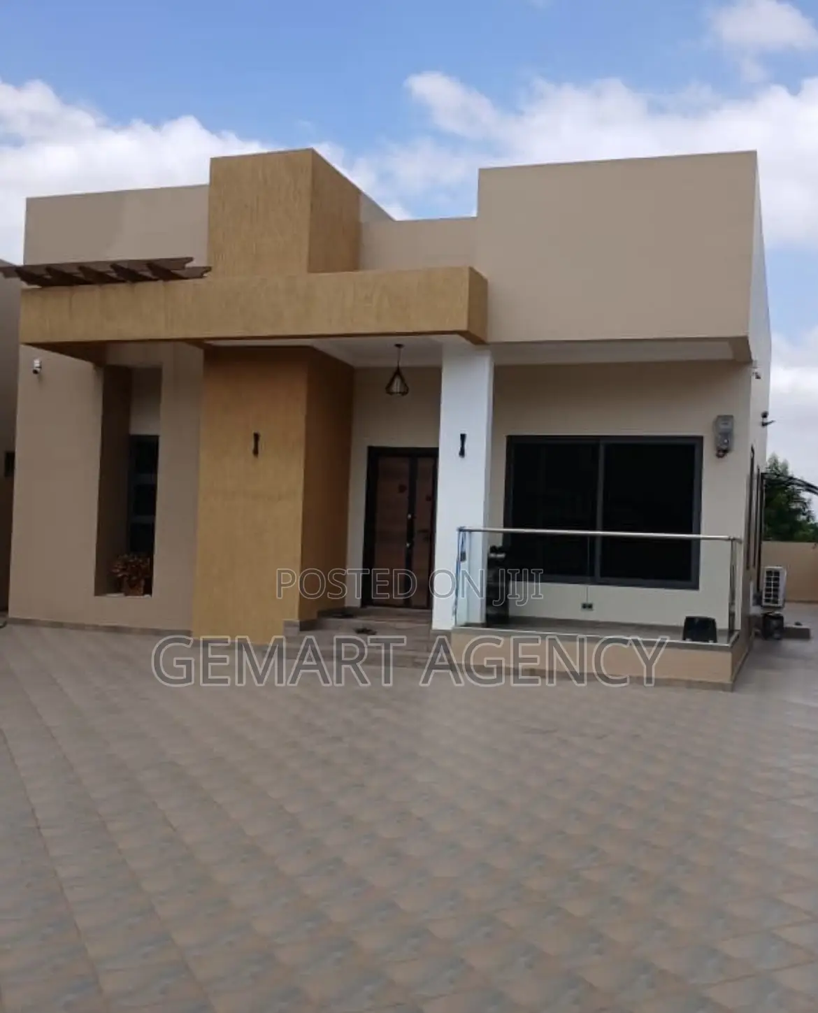 3bdrm House in Taifa Burkina (Mr. for sale