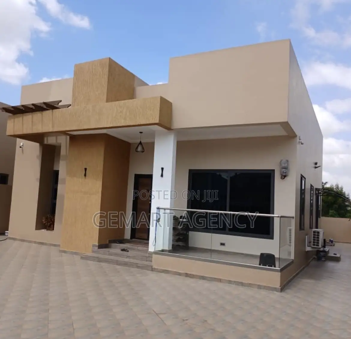 3bdrm House in Taifa Burkina (Mr. for sale