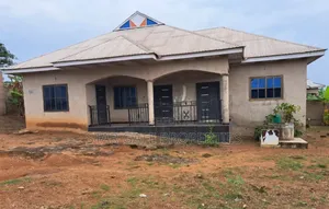 3bdrm House in Abuakwa Dkc, Kumasi Metropolitan for sale