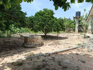 5bdrm House in Meduma ( Near Tafo, Kumasi Metropolitan for sale