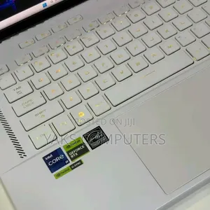 New Laptop Asus ROG Zephyrus G14 32GB AMD Ryzen 9 SSD 2T