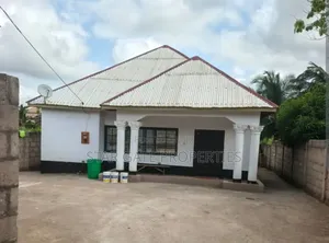 3bdrm House in Buoho ( Sasa), Kumasi Metropolitan for sale