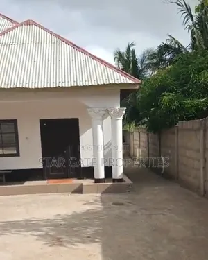 3bdrm House in Buoho ( Sasa), Kumasi Metropolitan for sale